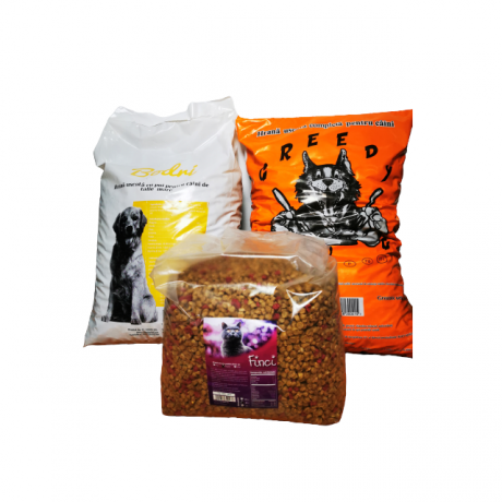 Set format din 1 sac hrana catei de la Greedy, 10 kg, 1 sac hrana catei de la Bodri, 10 kg  si 1 sac hrana pisici Finci, 5 kg
